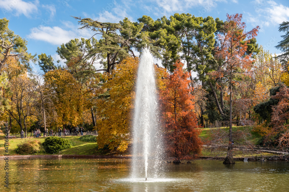 Autumn colors in El Retiro park in Madrid