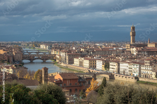 Firenze.Firenze. Panorama della città con Ponte Vecchio sul fiume Arno e la Torre di Arnolfo