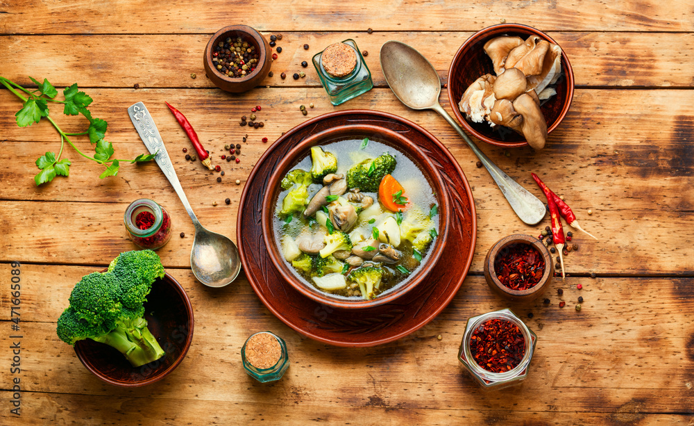 Soup with broccoli and mushrooms Soup with broccoli and mushrooms