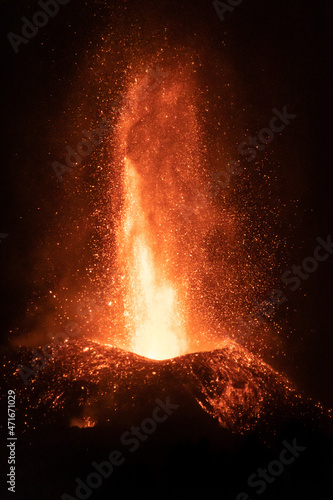 Cumbre Vieja / La Palma (Canary Islands) 2021/10/24 Detail of the main emissive vent of the Cumbre Vieja volcano eruption.