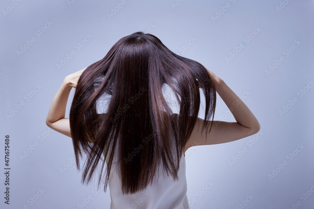 若い日本人女性の髪の毛イメージ