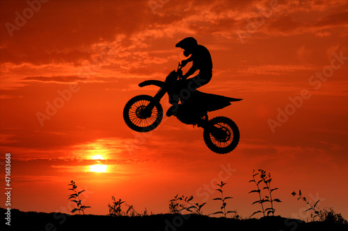 Motocross Sprung hoch hinaus