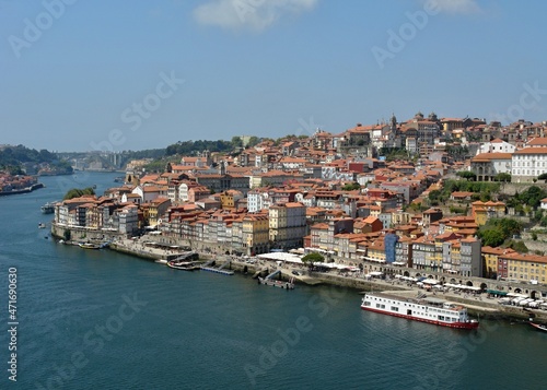 Fototapeta Naklejka Na Ścianę i Meble -  Porto Old town panorama  with Douro river - Portugal 