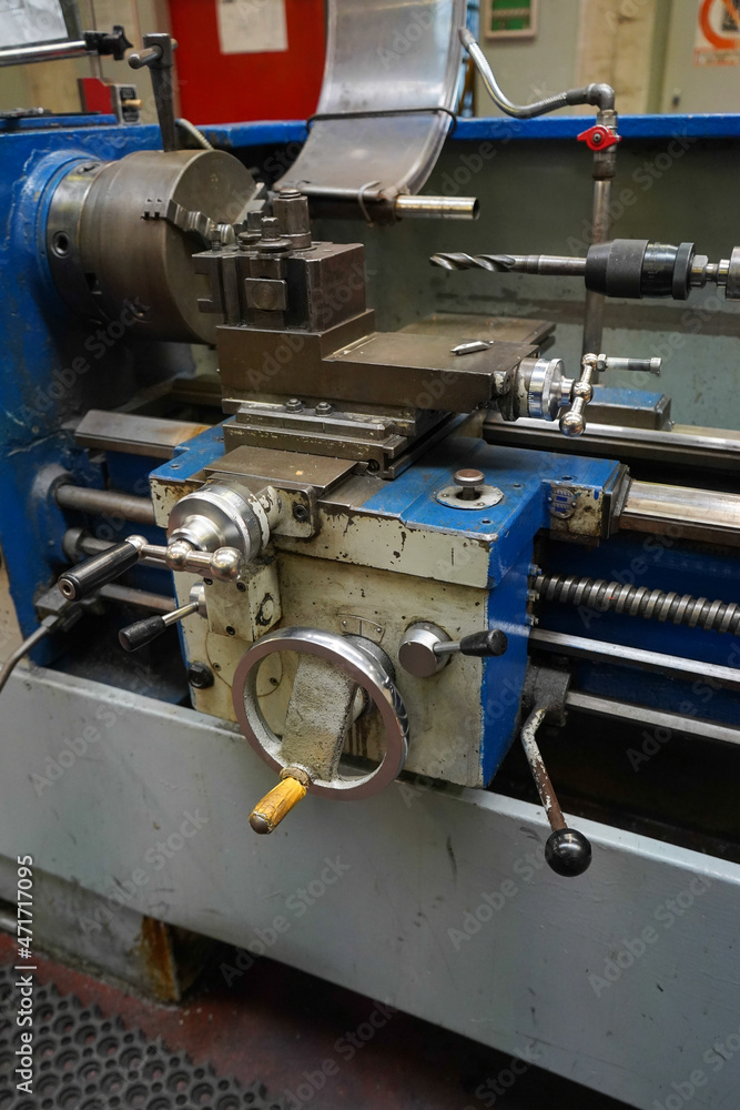 Macchine utensili per la lavorazione dei metalli nella fabbrica Macchine utensili per la lavorazione dei metalli nella fabbrica