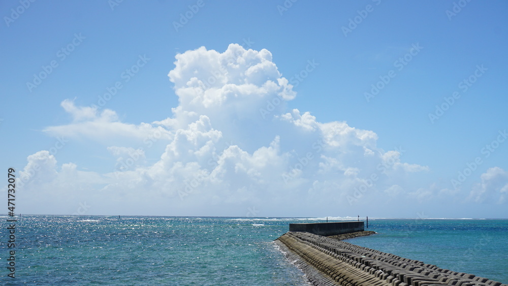 入道雲、空に現れる Stock Photo | Adobe Stock