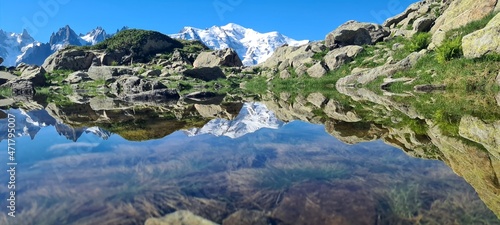 Fotografia View Of Lac Blanc on a sunny summer morning, France