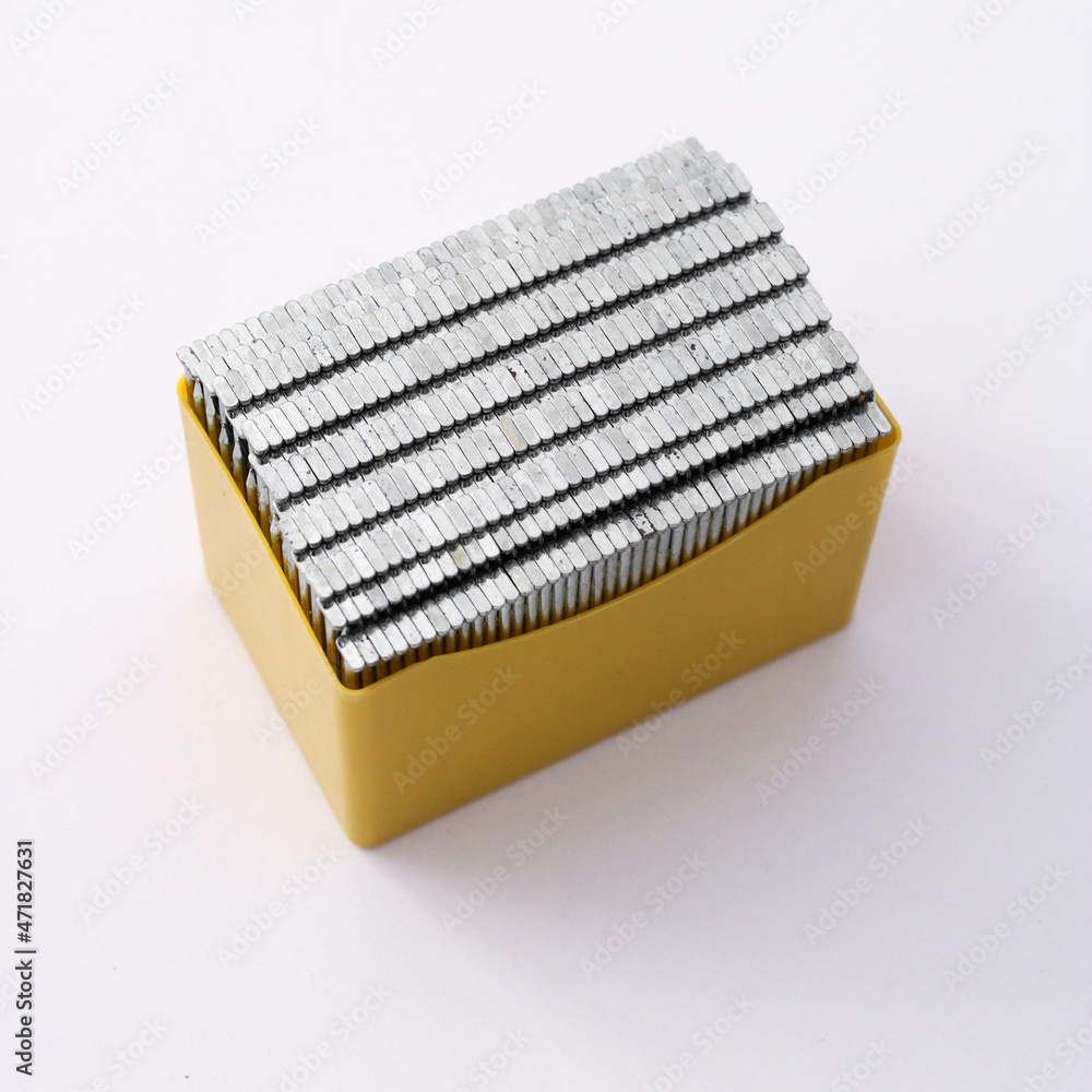 Construction studs, pins and cotter pins Construction studs, pins and cotter pins