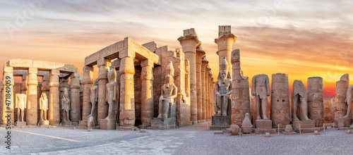 Fotografia Luxor Temple, main statues views, beautiful sunset panorama, Egypt