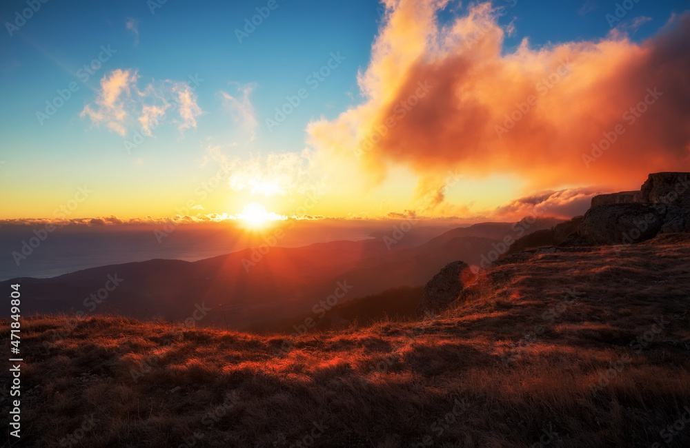 Beautiful mountain landscape. Shooting in the fall at sunset. Morning hike for good shots. Beautiful mountain landscape. Shooting in the fall at sunset. Morning hike for good shots.