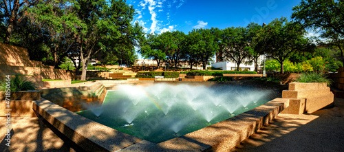 Fototapeta Naklejka Na Ścianę i Meble -  Water Gardens in Dowtown Fort Worth, Texas
