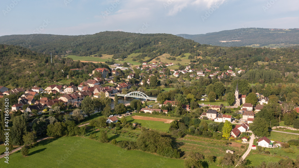 Village de Port--Lesney dans le Jura