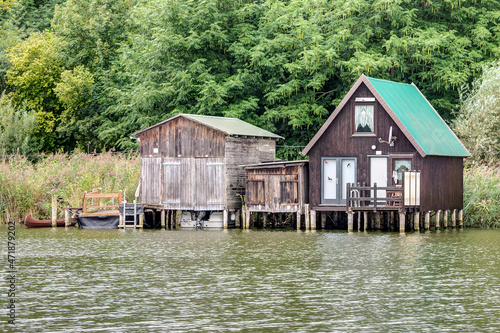 Typical boat houses as they are found everywhere on the Mecklenburg Lake District away from the hectic cities, you experience the fascination of the water and enjoy nature in all its variety.