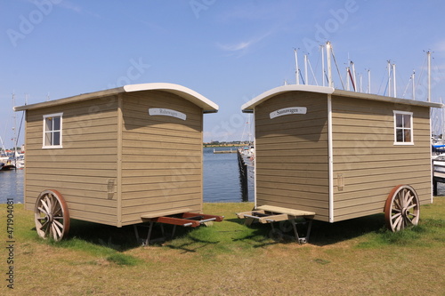 Ein Holzwagen im Hafen des Ortes Burg auf der Ostseeinsel Fehmarn photo