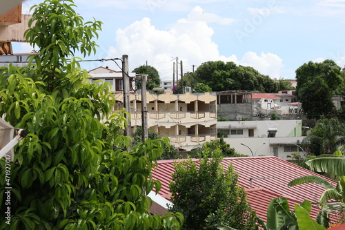 covid-19 mise en place d'un couvre-feu en Martinique Ozanam Cité Batelière quartier populaire de Schœlcher photo