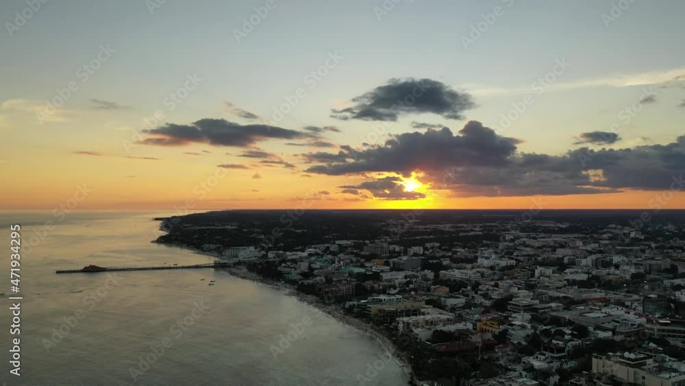 Atardecer en Playa del Carmen, Riviera Maya, México.. Invierno 2021. Atardecer en Playa del Carmen, Riviera Maya, México.. Invierno 2021.