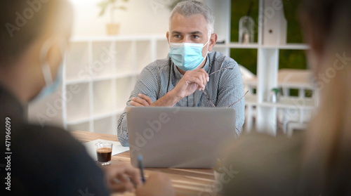 working meeting during the pandemic