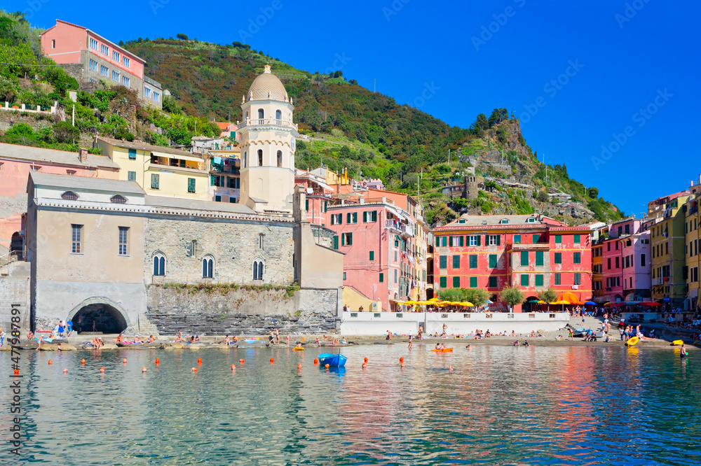 Wunderschönes Dorf Riomaggiore in Cinque Terre, Italien