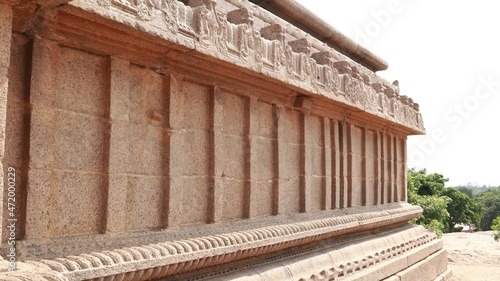 The facade sculpture of the temple is its one side wall. This is a completely stone carved sculpture. Exterior appearance