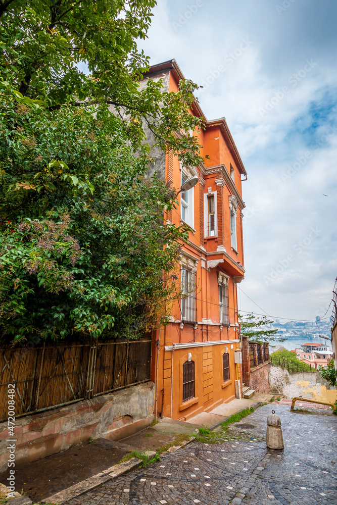 Fototapeta premium Balat district street view in Istanbul. Balat is popular tourist attraction in Istanbul, Turkey.