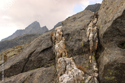 Erdgeschichte zum Anfassen; Gesteinsschichten Granit und Marmor?) am Monte Disgrazia (Bernina-Alpen)  photo