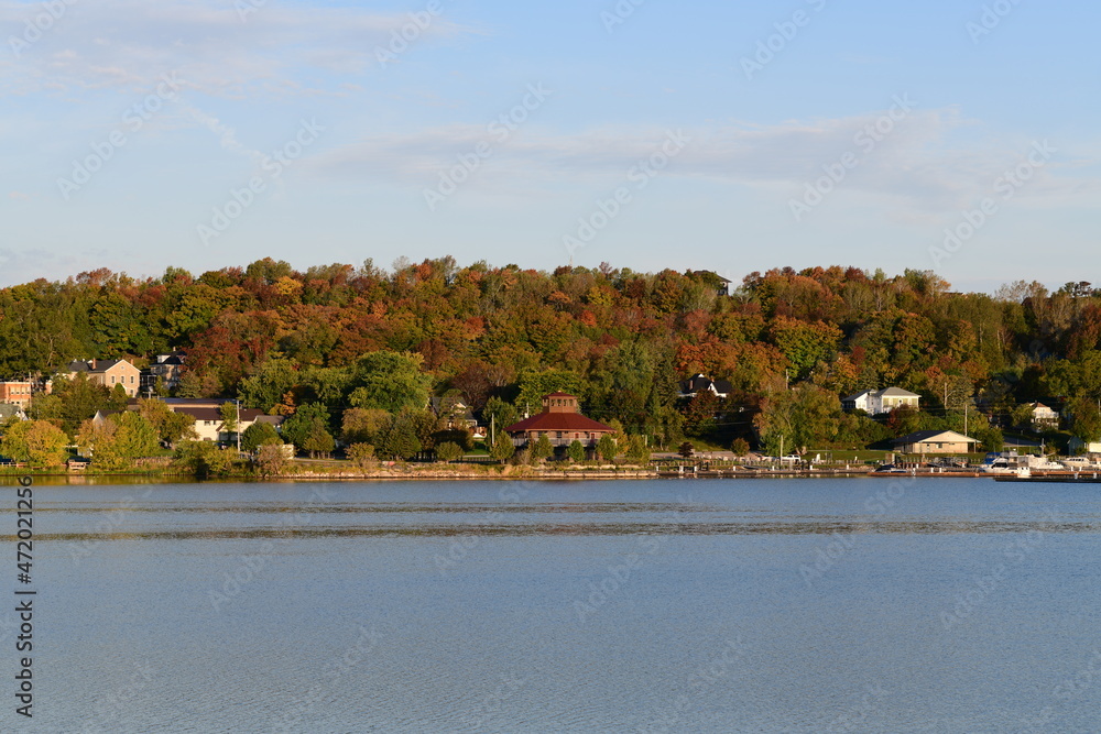 Fototapeta premium autumn landscape with trees and lake