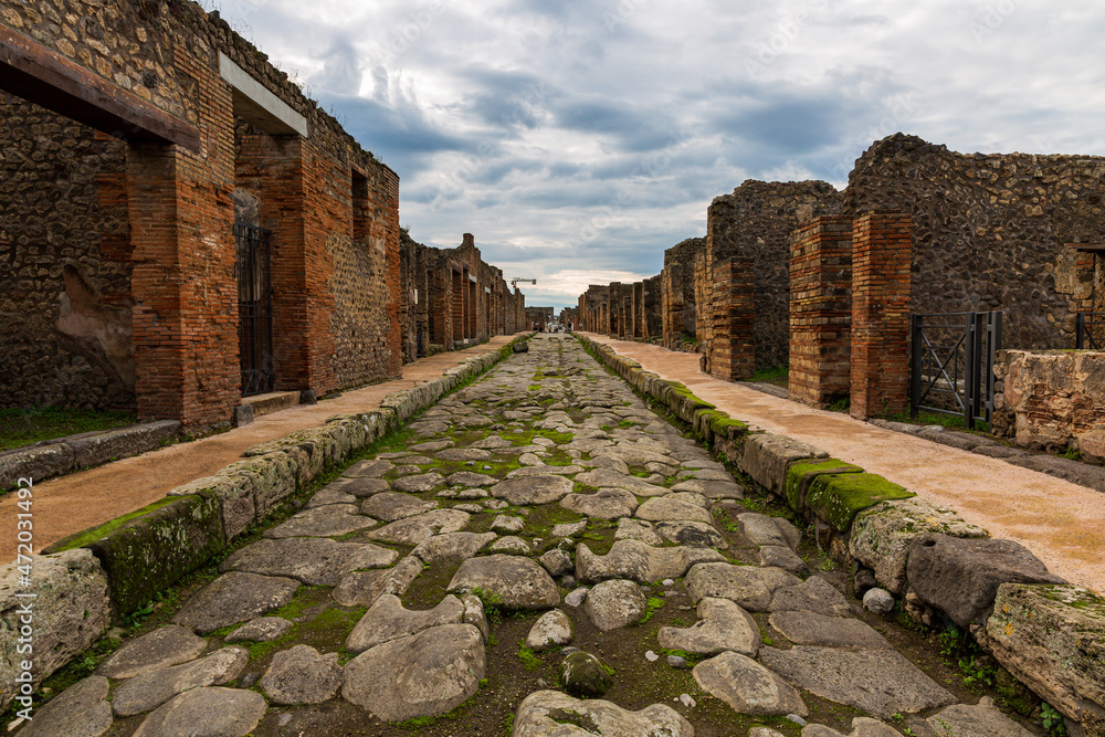 Una via dell'antica cittadina di Pompei