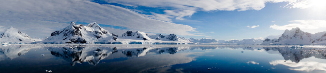Poster Antarctica Oceaan en ijslandschap Paradise Bay  © Christopher