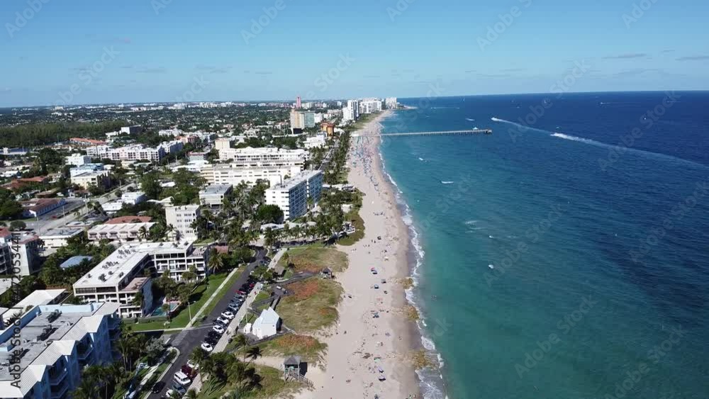 The view of the beach in Deerfield Florida The view of the beach in Deerfield Florida