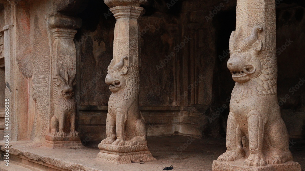 Cave stone hall carved in the rock in which the lion-shaped stone pillar Cave stone hall carved in the rock in which the lion-shaped stone pillar