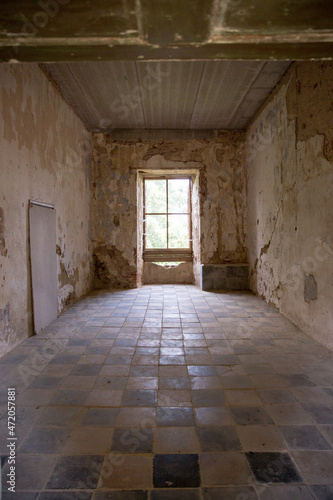 old abandoned room