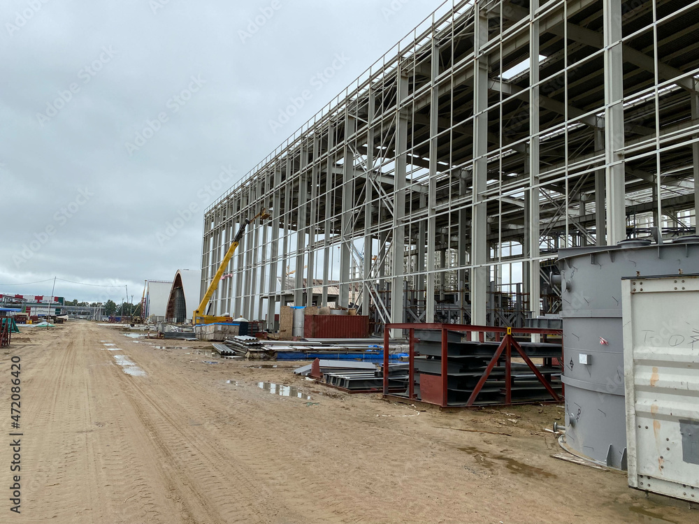 Obraz premium Construction industry concrete plant structure on a clear blue sky