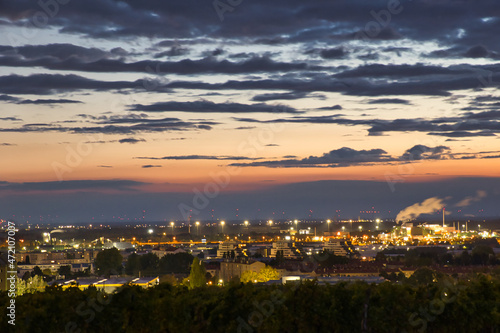 Stadt in der D  mmerung 