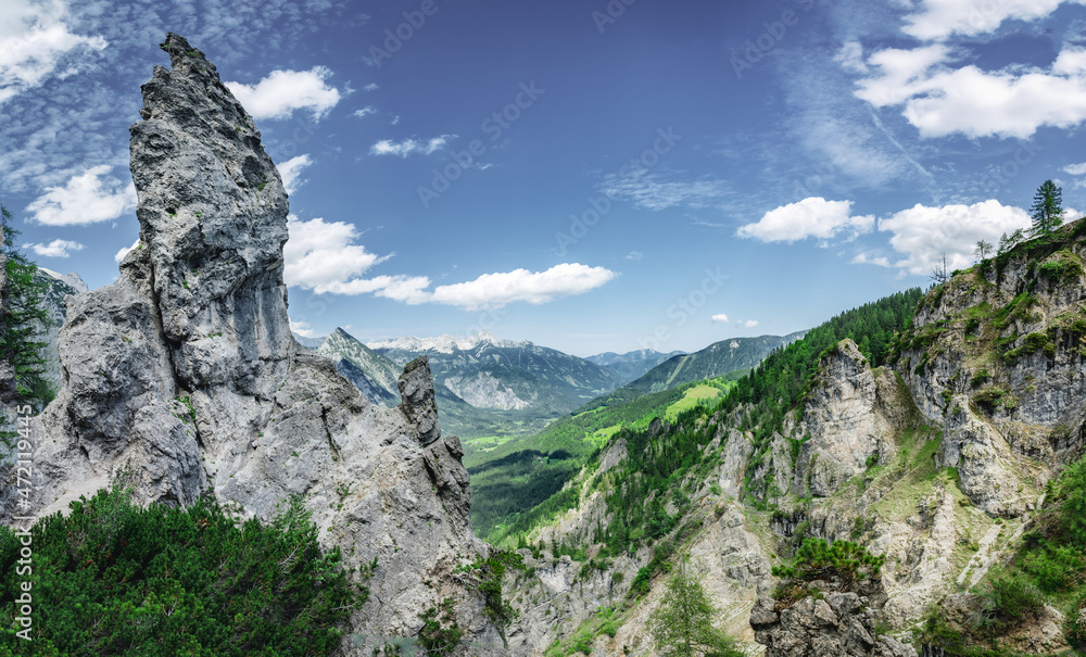 Fototapeta premium Scenic view of Totes Gebirge mountainrange with dolomite monolith