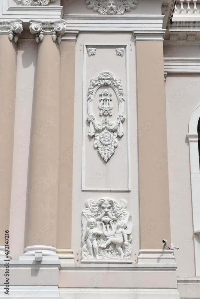Obraz premium Saigon Opera House Facade Detail: Column, Reliefs, and Pilaster