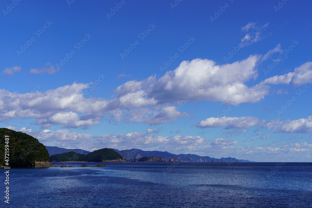 熊野灘とリアス式海岸の美しい風景【三重県北牟婁郡紀北町　大白海岸より】