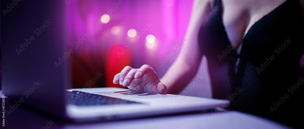 Concept banner webcam online chat for subscribers only fans. Sexy woman  working as internet web cam model in face mask cat, pink color foto de  Stock | Adobe Stock