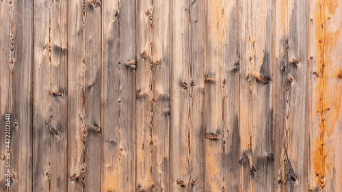 Verwitterte braune Holzbretter mit schöner Holzmaserung als Hintergrund
