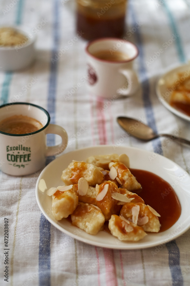 lazy curd dumplings and caramel. Gnocchi
lazy curd dumplings and caramel. Gnocchi