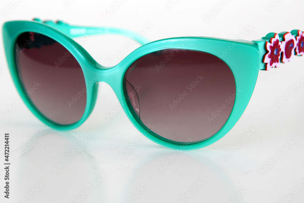 sunglasses isolated on white background sunglasses isolated on white background