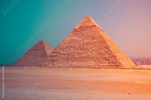 pyramids of giza