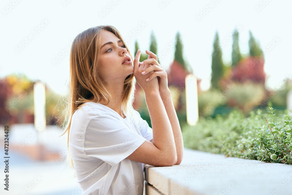 Fototapeta premium pretty woman outdoors walk fresh air lifestyle
