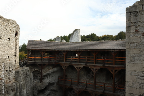 Ruiny zamku Ogrodzieniec, mury, piaskowiec, jura krakowsko częstochowska