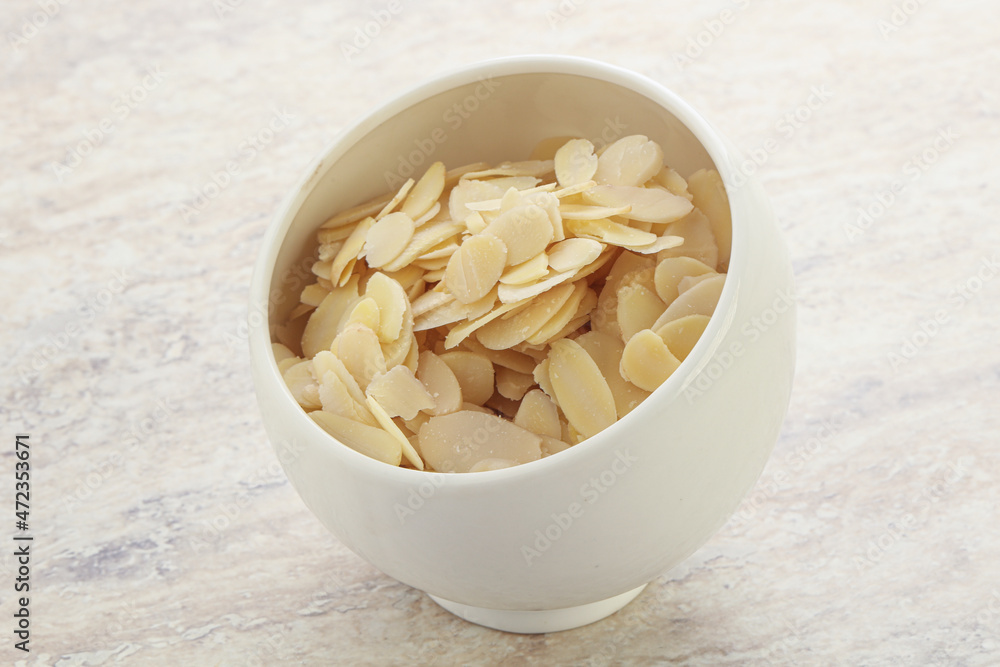 Almond nut slices for culinary Almond nut slices for culinary