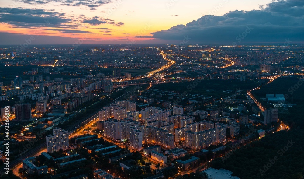 Obraz premium View of the evening metropolis from a great height