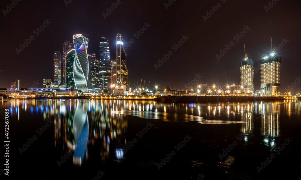 Obraz premium Nice view of the night skyscrapers