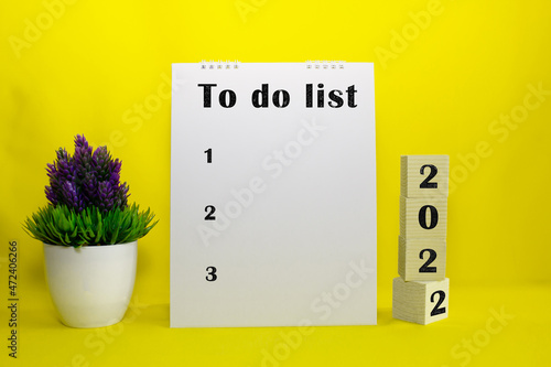 Check lists for planning to do in starting Year2022 to remind reaching target with copy space photo