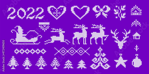 2022 knitted santa claus reindeer sleigh. Seasonal decoration