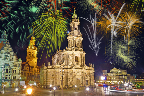 Obraz na płótnie Beautiful bright colorful city landscape in the old city of Dresden, Germany in the festive New Year's fireworks w salonie