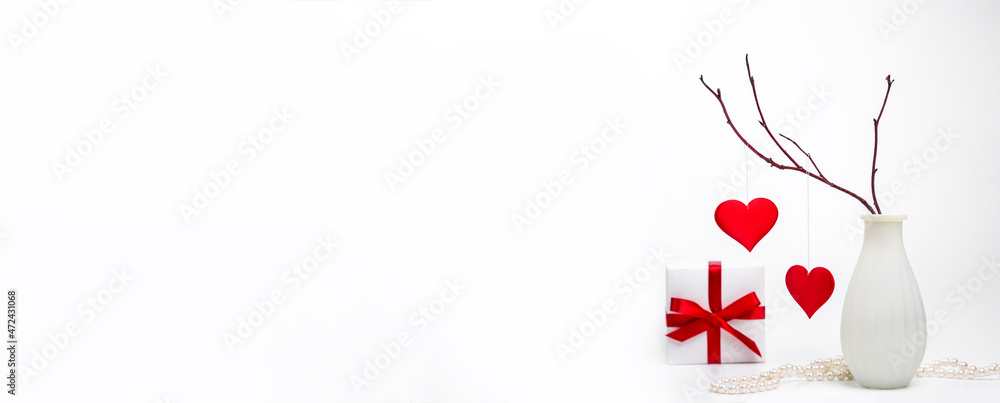 Image with red hearts.