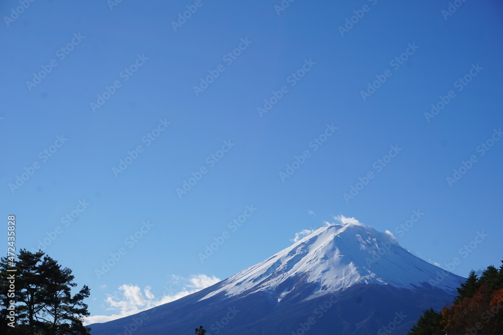 青い空と富士山